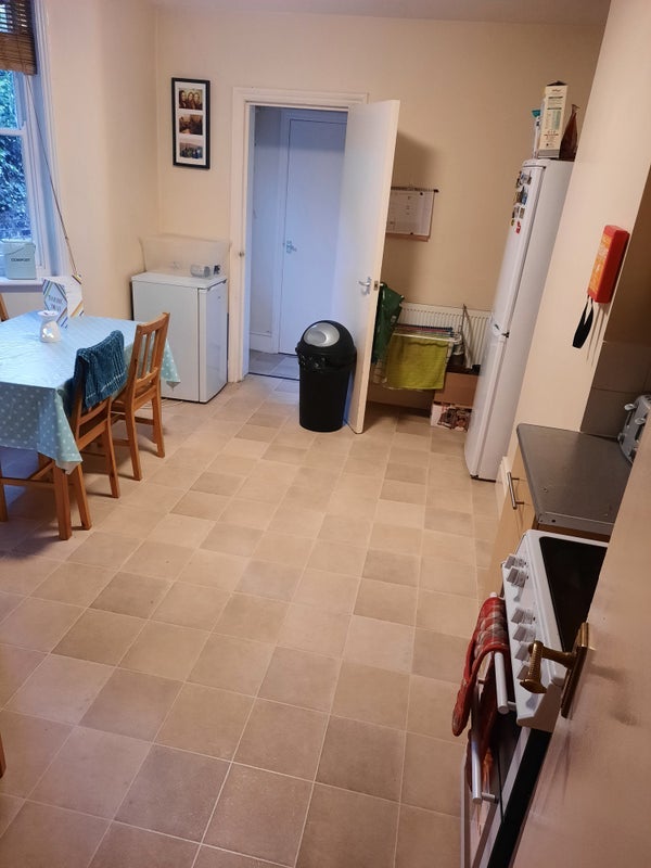 Room Freemantle Street in Greater London
