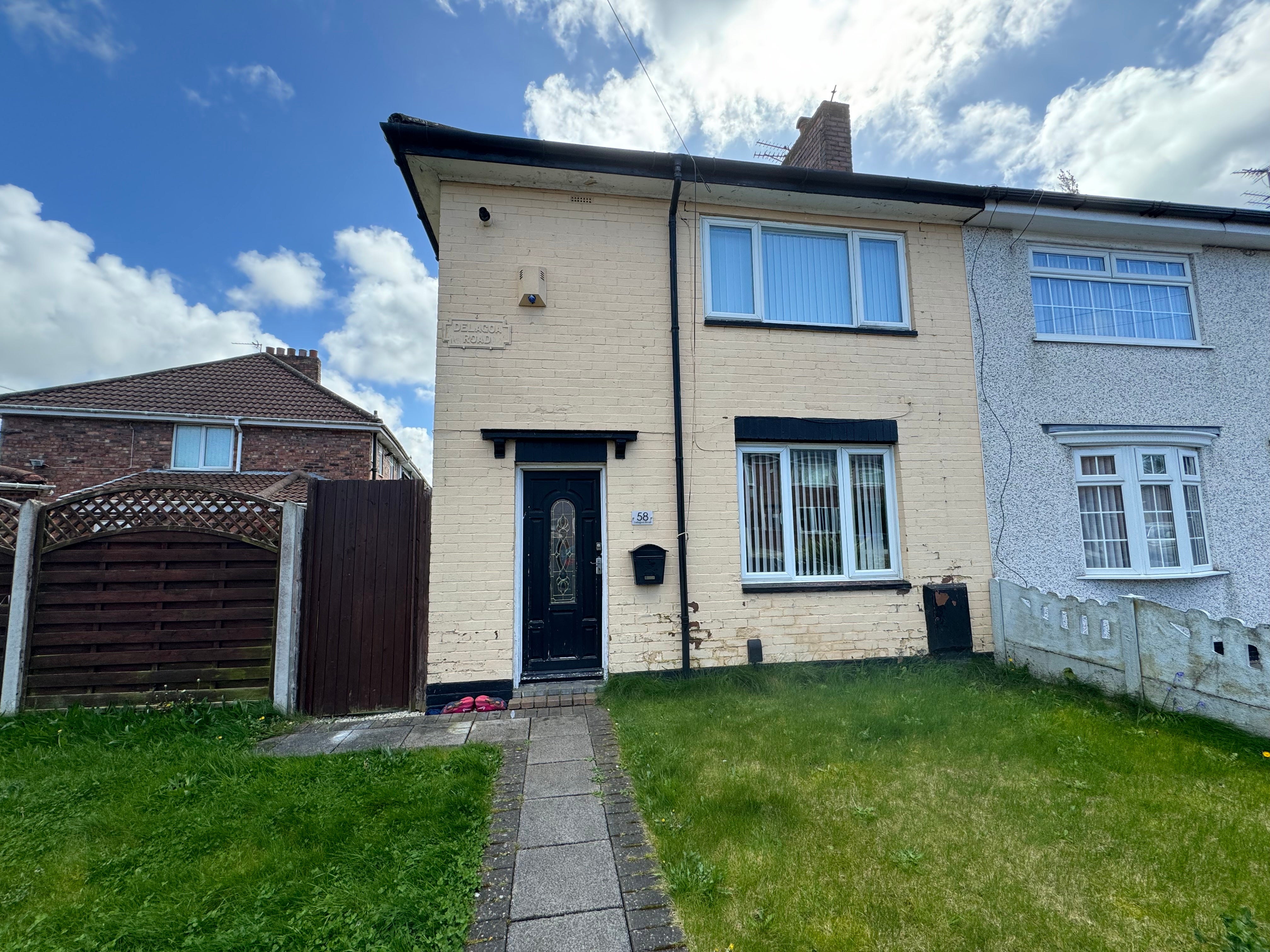 House MELLING ROAD in Liverpool