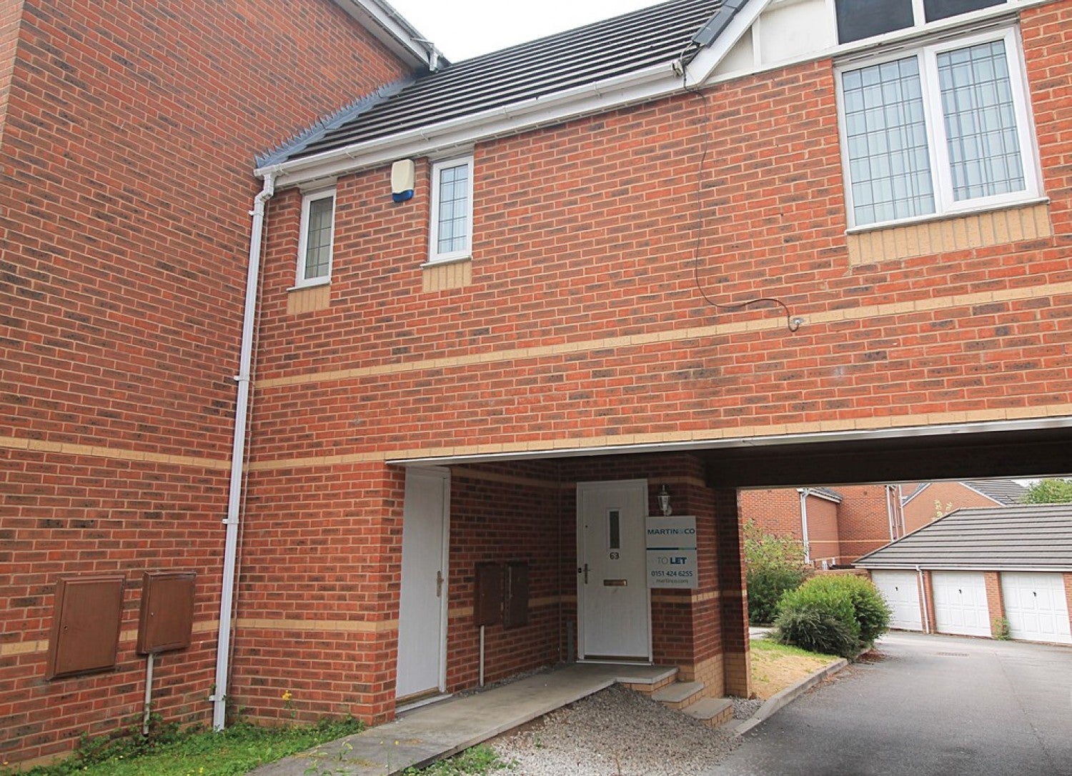 House Upton Rocks Avenue in Widnes