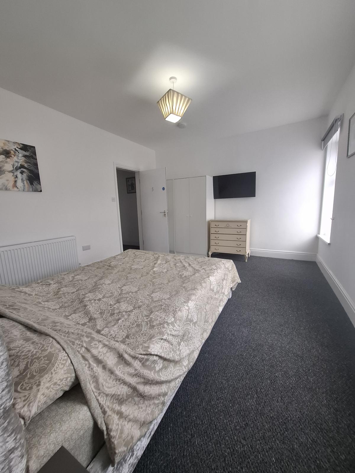 Room Wellington Street in Grimsby