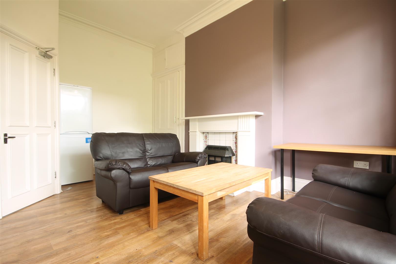 Flat Grosvenor Place in Newcastle upon Tyne