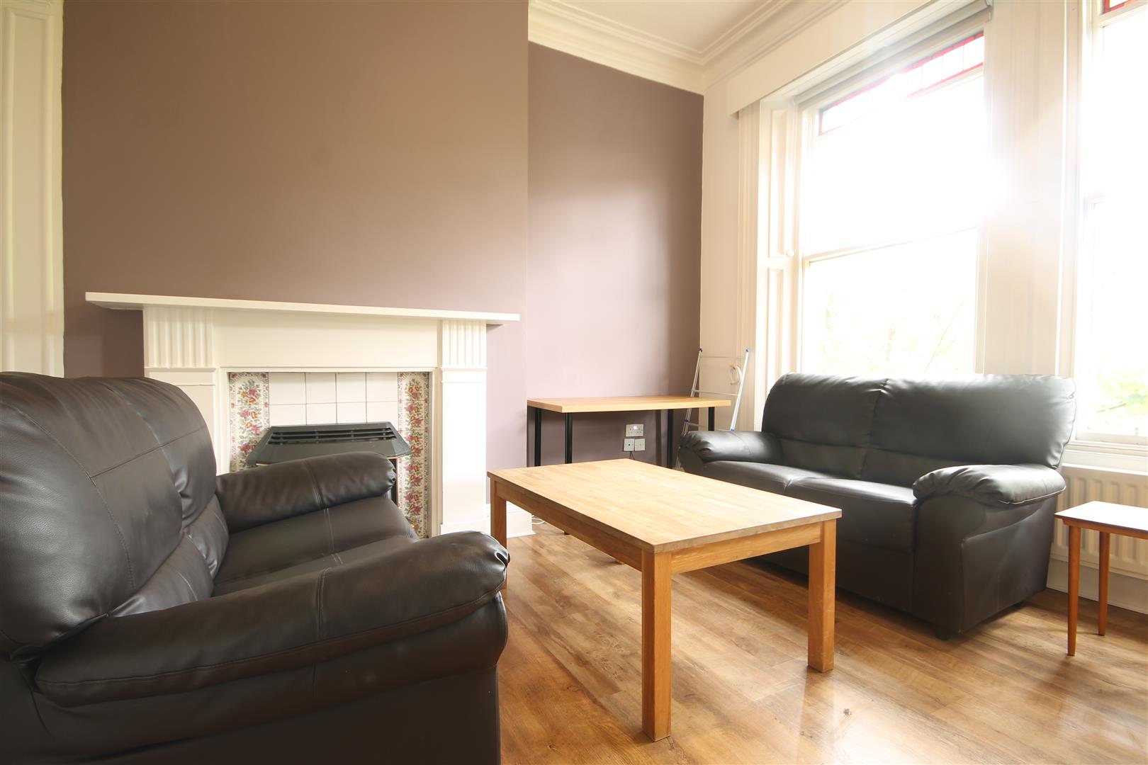 Flat Grosvenor Place in Newcastle upon Tyne