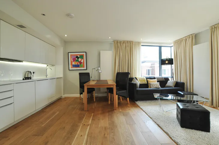 Flat Whetstone Park in Greater London