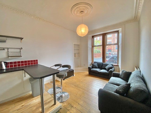Flat Dalmally Street in Glasgow
