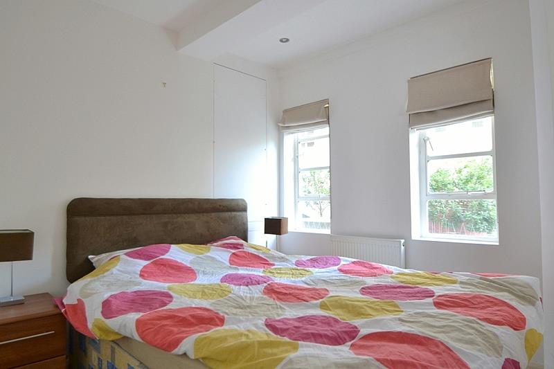 Flat Sloane Avenue in Greater London
