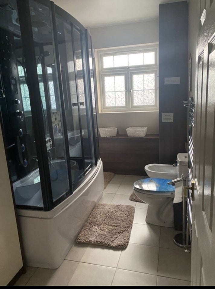 Room Walford Road in Greater London