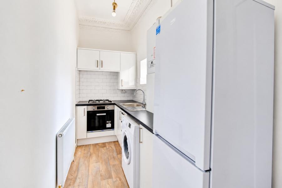 Flat Victoria Walk in Bristol