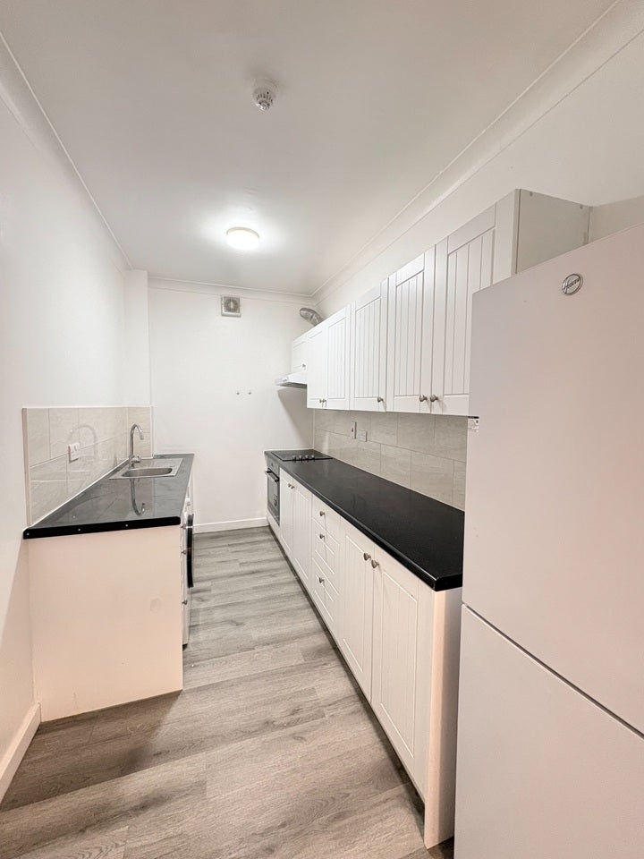Flat Devonshire Terrace in City of Westminster
