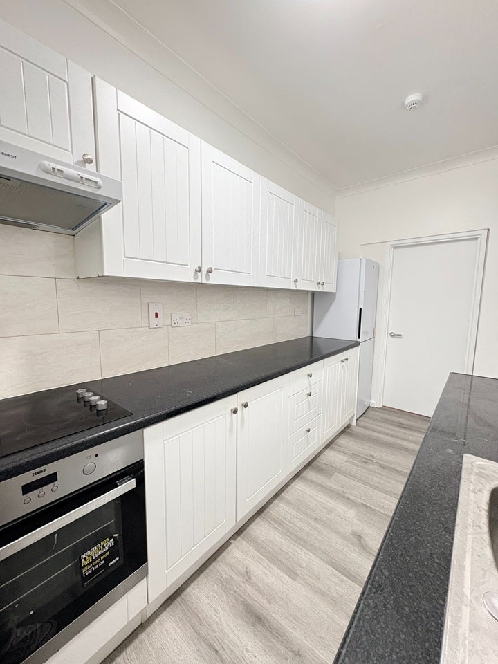Flat Devonshire Terrace in City of Westminster