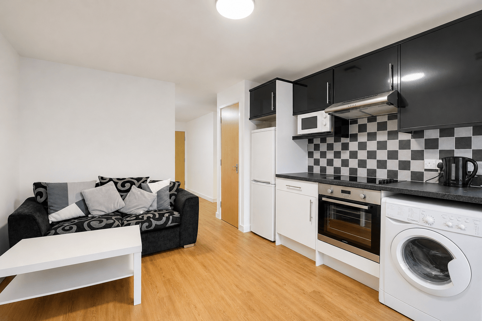 Flat Sturry Road in Canterbury