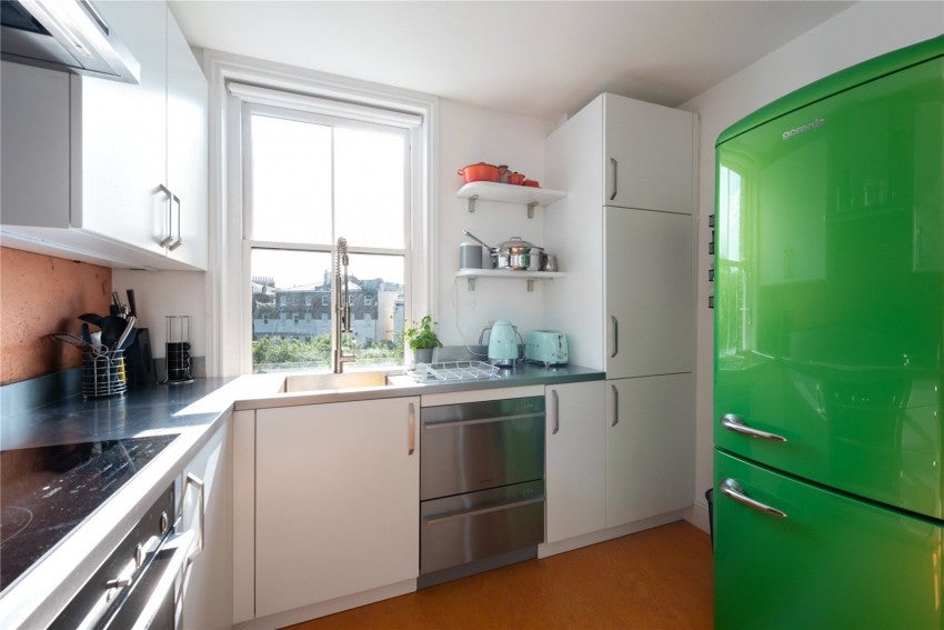 Flat Crossfield Road in Greater London