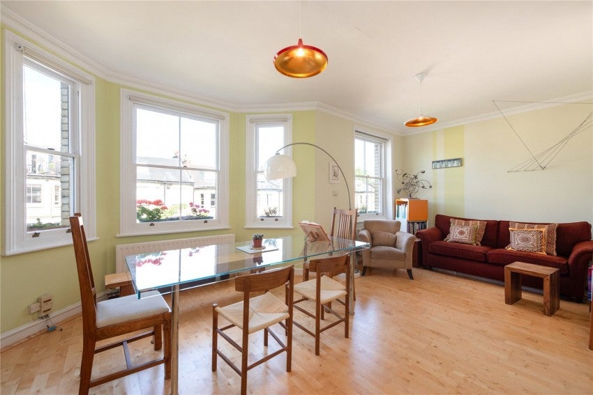 Flat Crossfield Road in Greater London