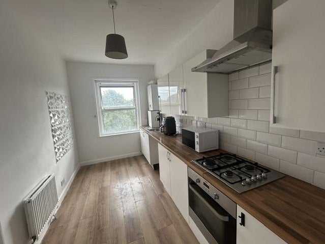 Flat Selhurst Road in Greater London