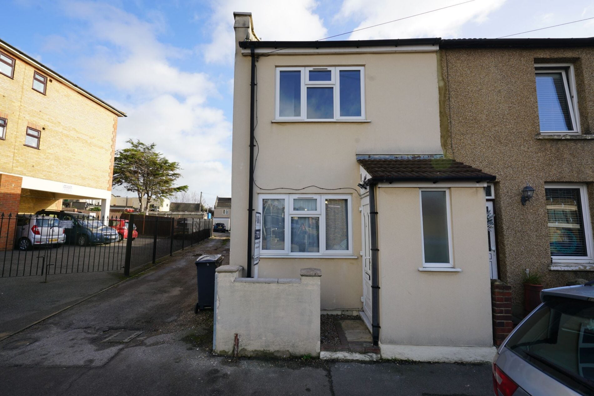 House Gipsy Lane in Grays