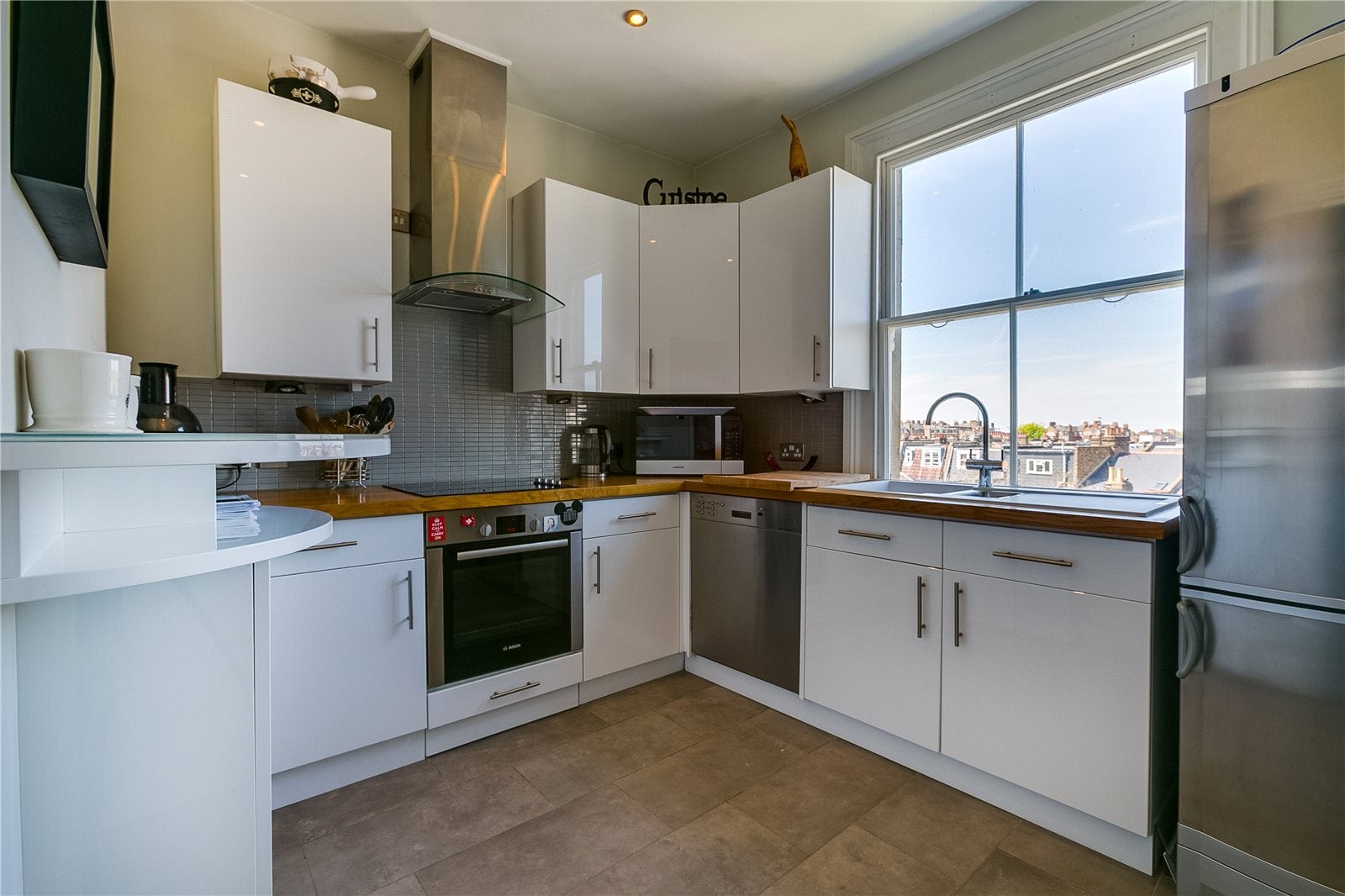 Flat Fulham Road in Greater London