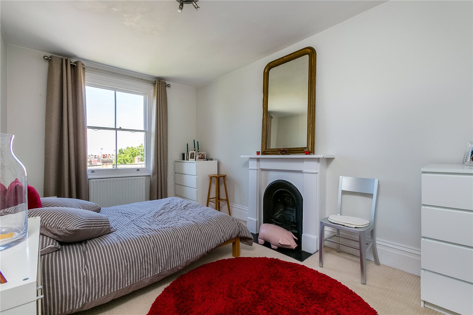 Flat Fulham Road in Greater London