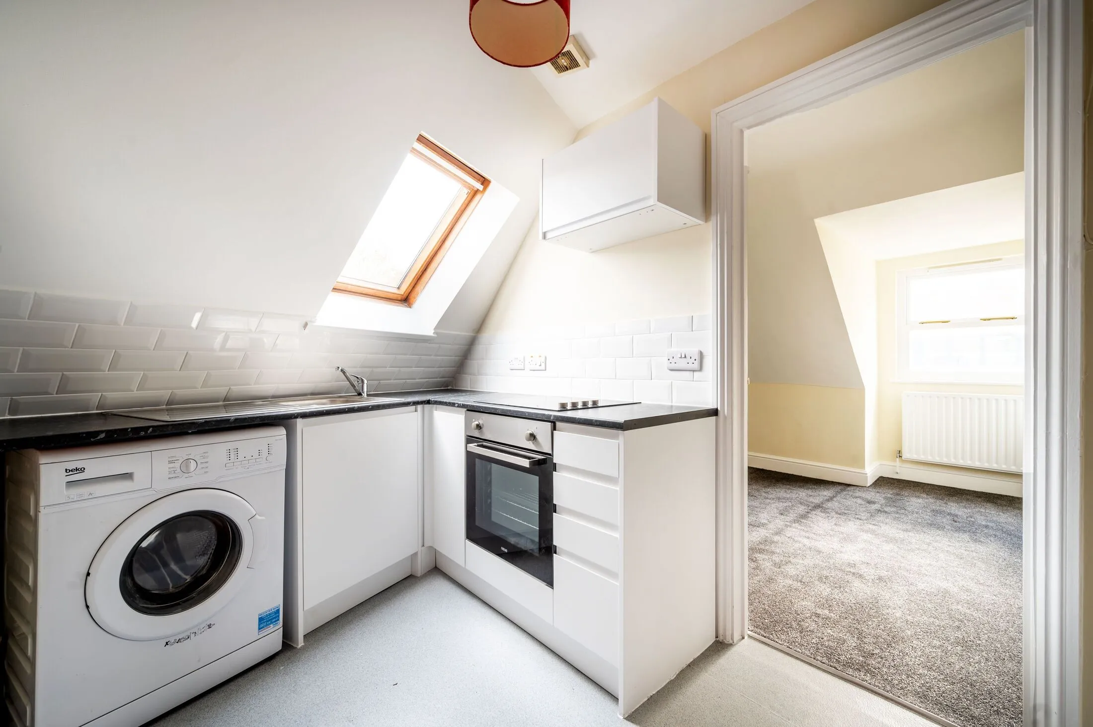 Flat Goldsworth Road in Woking