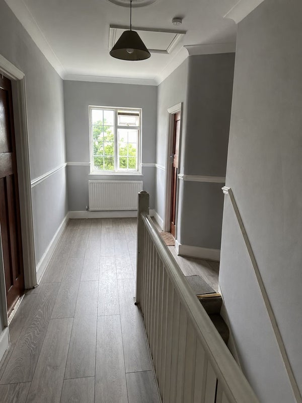 Room Ewart Grove in Greater London