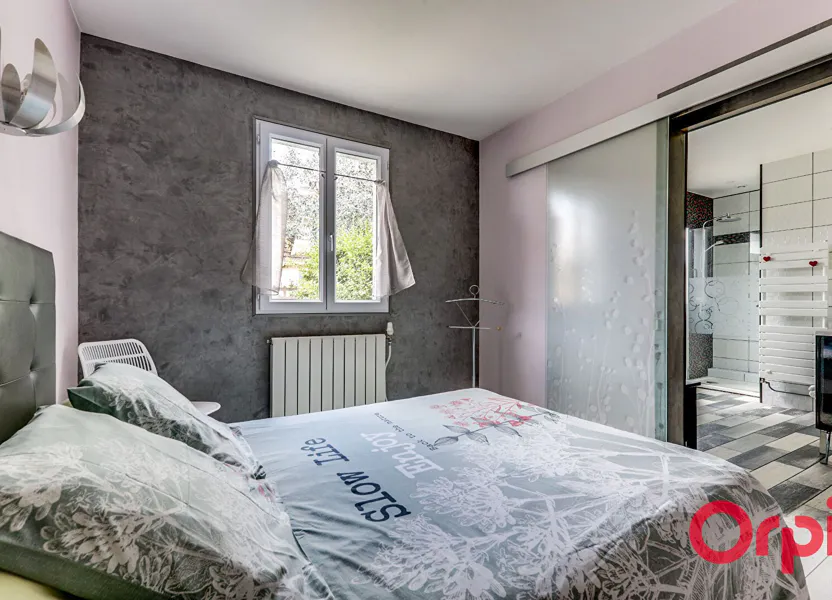 Room Rue Victor Hugo in Stains