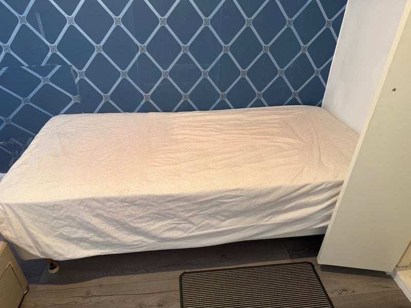 Room The Link in Crawley