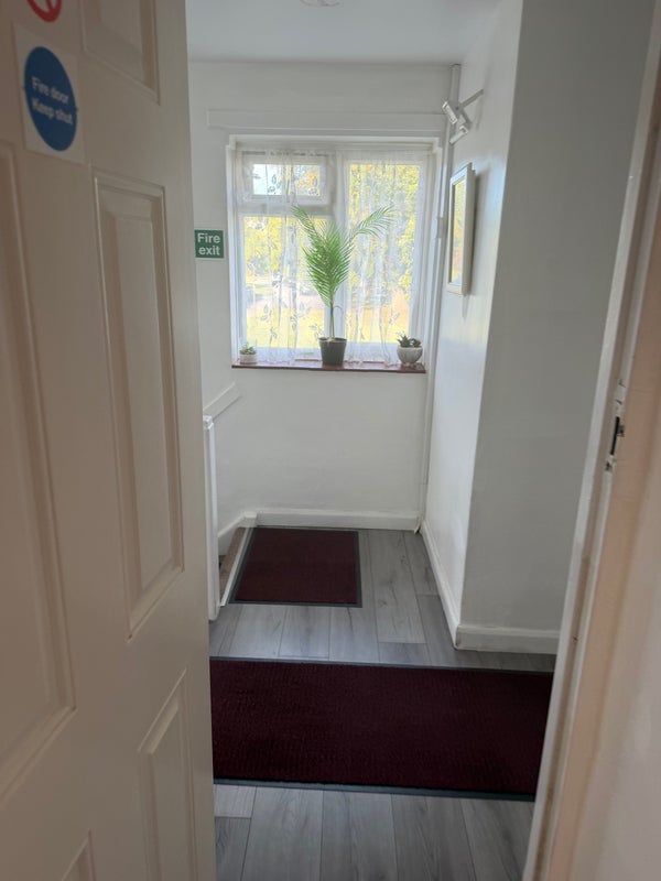 Room The Link in Crawley