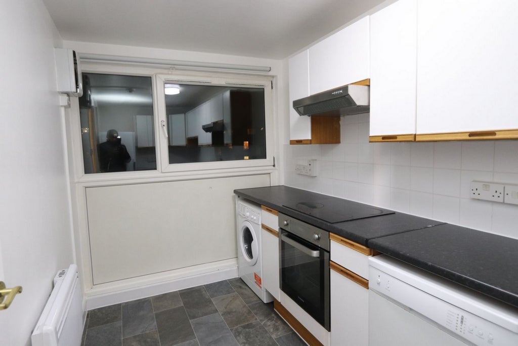 Room Globe Road in Greater London