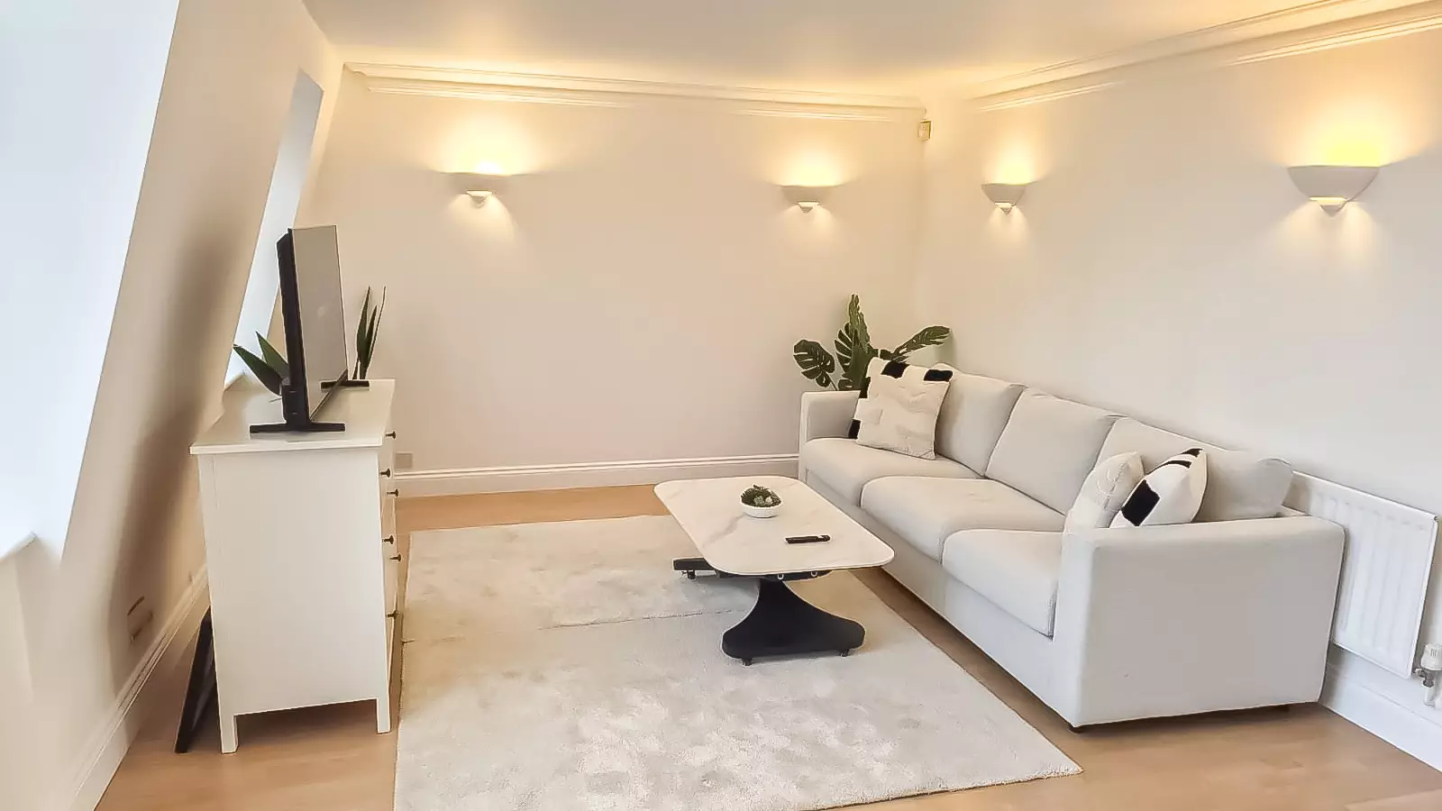 Flat Lant Street in Greater London