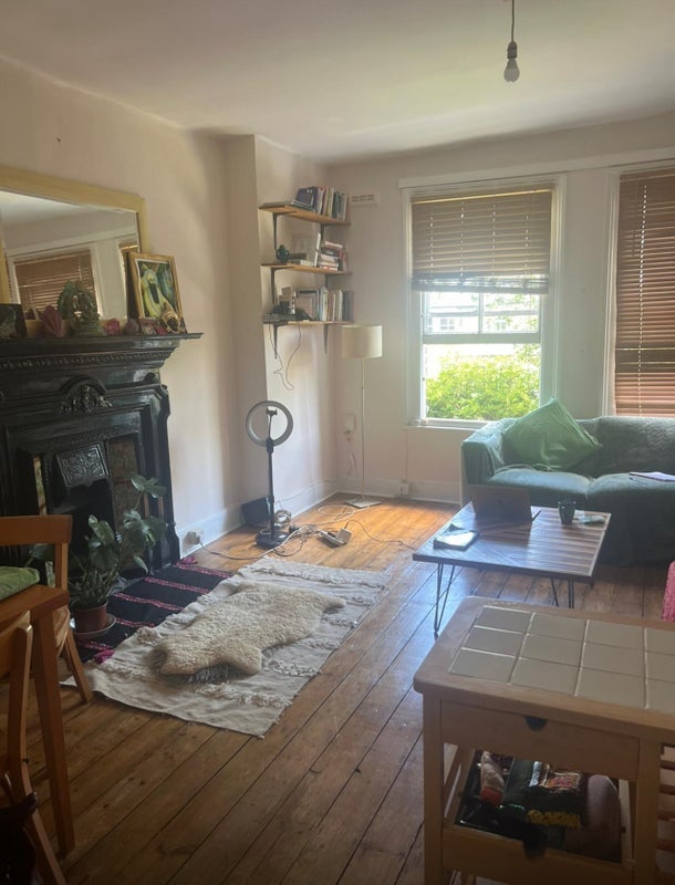 Flat Coniston Road in Greater London