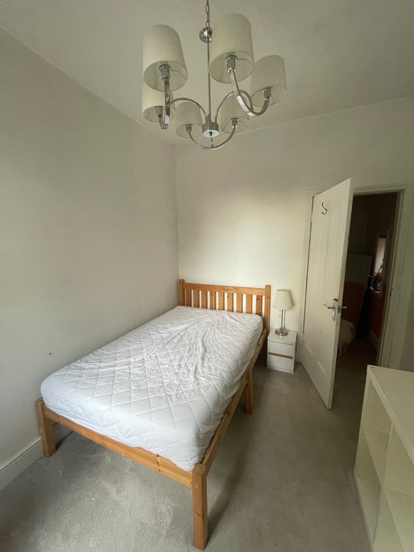 Room Nursery Road in Birmingham