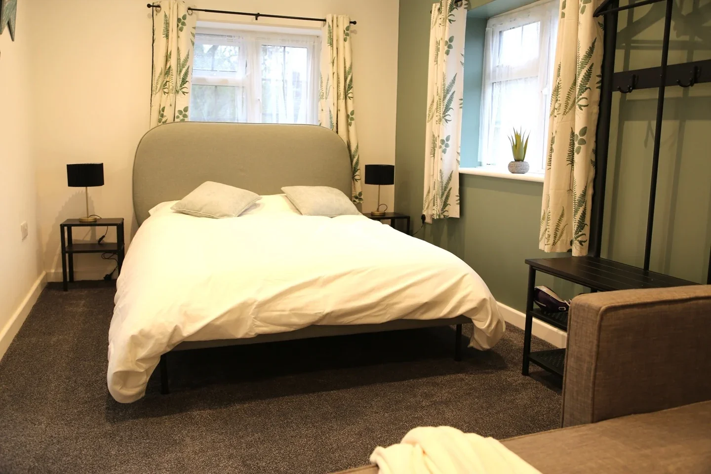 Room Juniper Road in Crawley