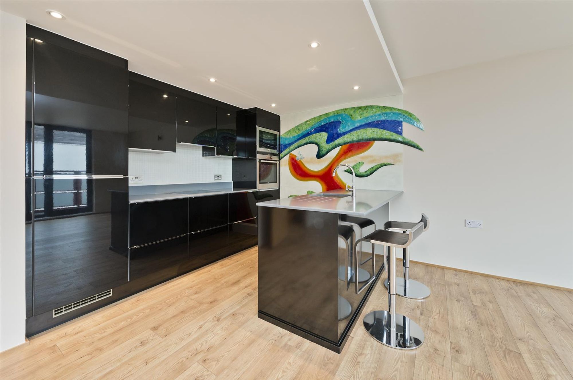 Flat Fellows Road in Greater London