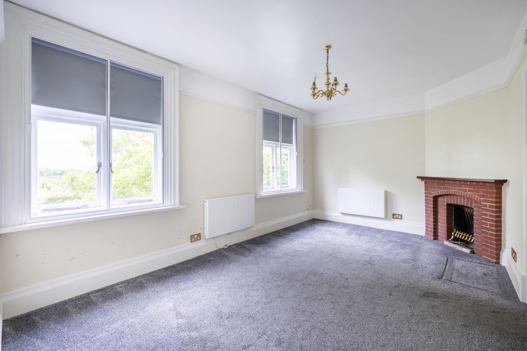 Flat Wray Field Avenue in Reigate and Banstead