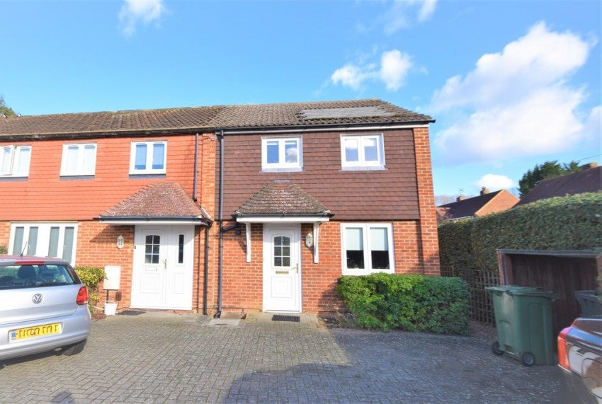 Room Broomfield in Guildford