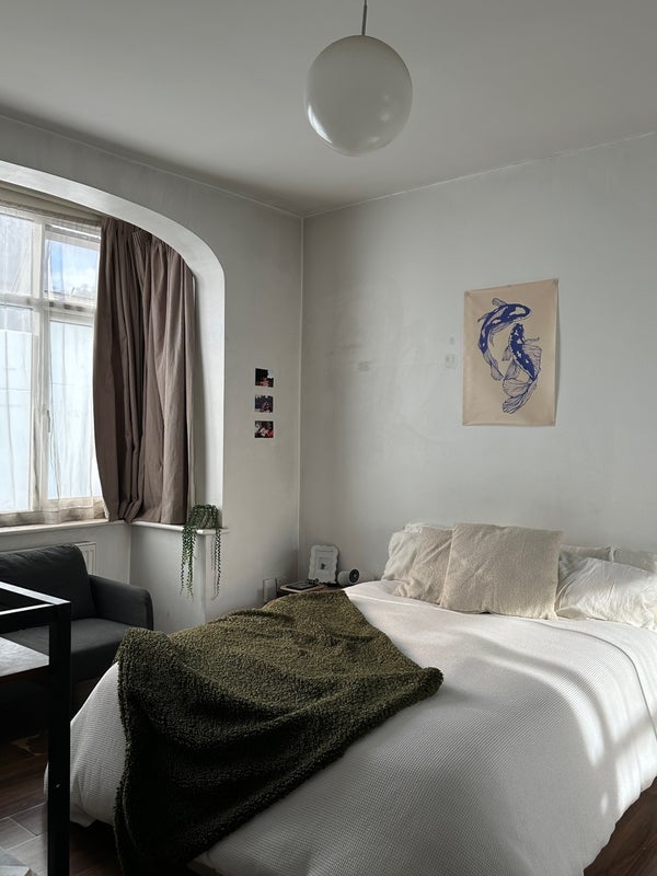 Room Durnsford Road in Greater London