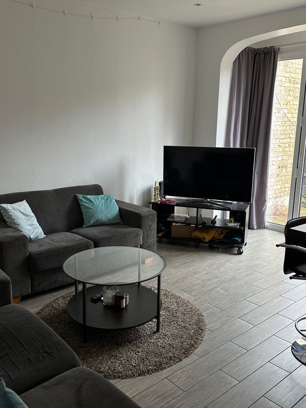 Room Durnsford Road in Greater London