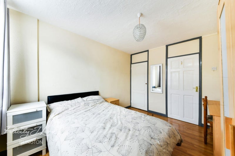 Room Cavendish Street in Greater London