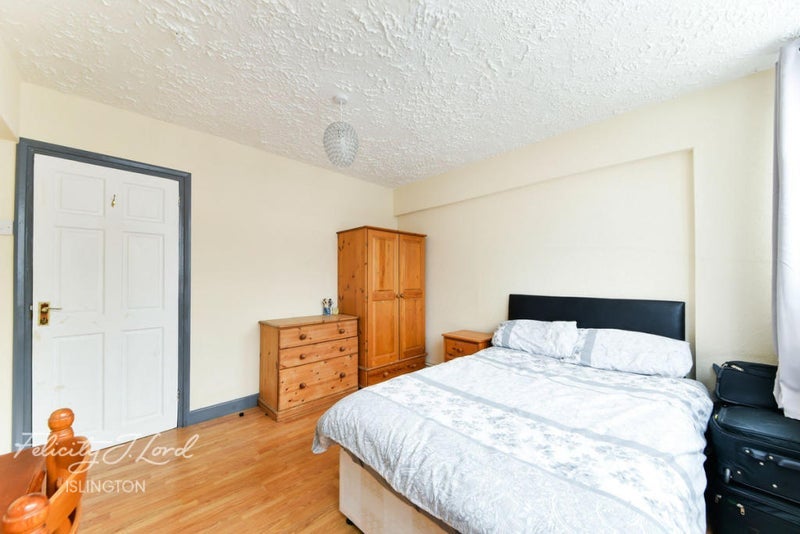 Room Cavendish Street in Greater London
