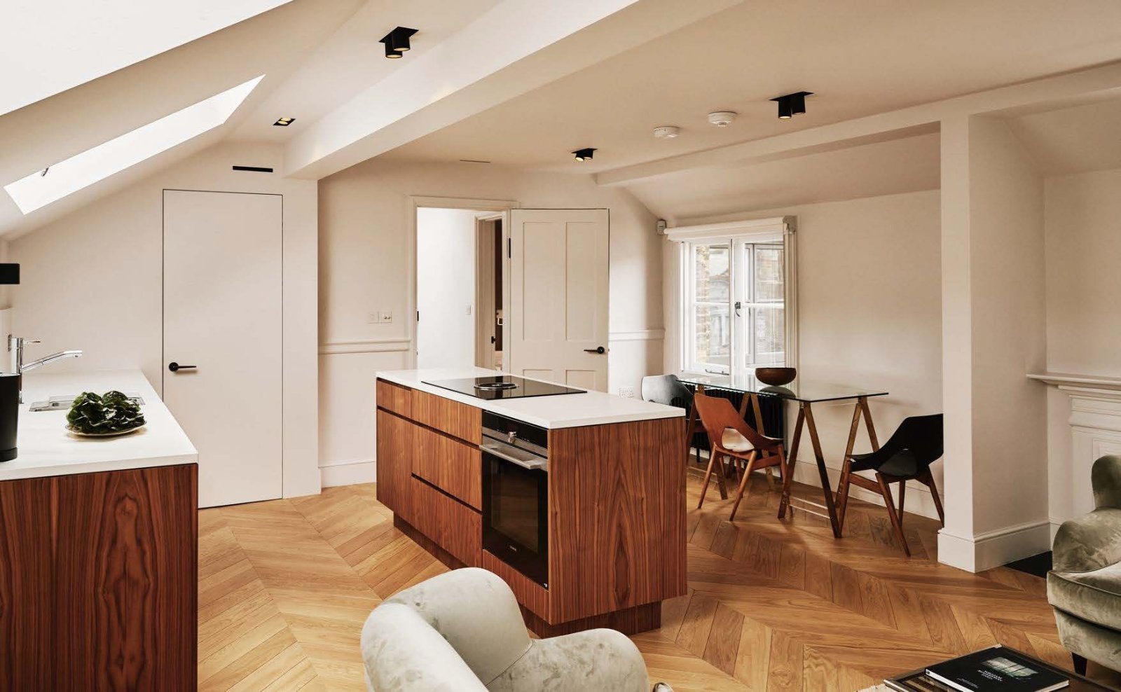 Flat Weymouth Mews in London