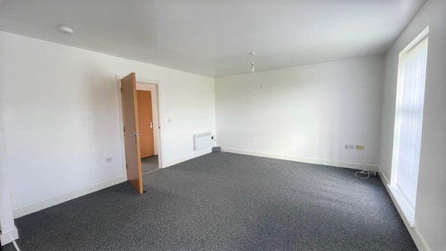 Flat Naylor Road in Ellesmere Port