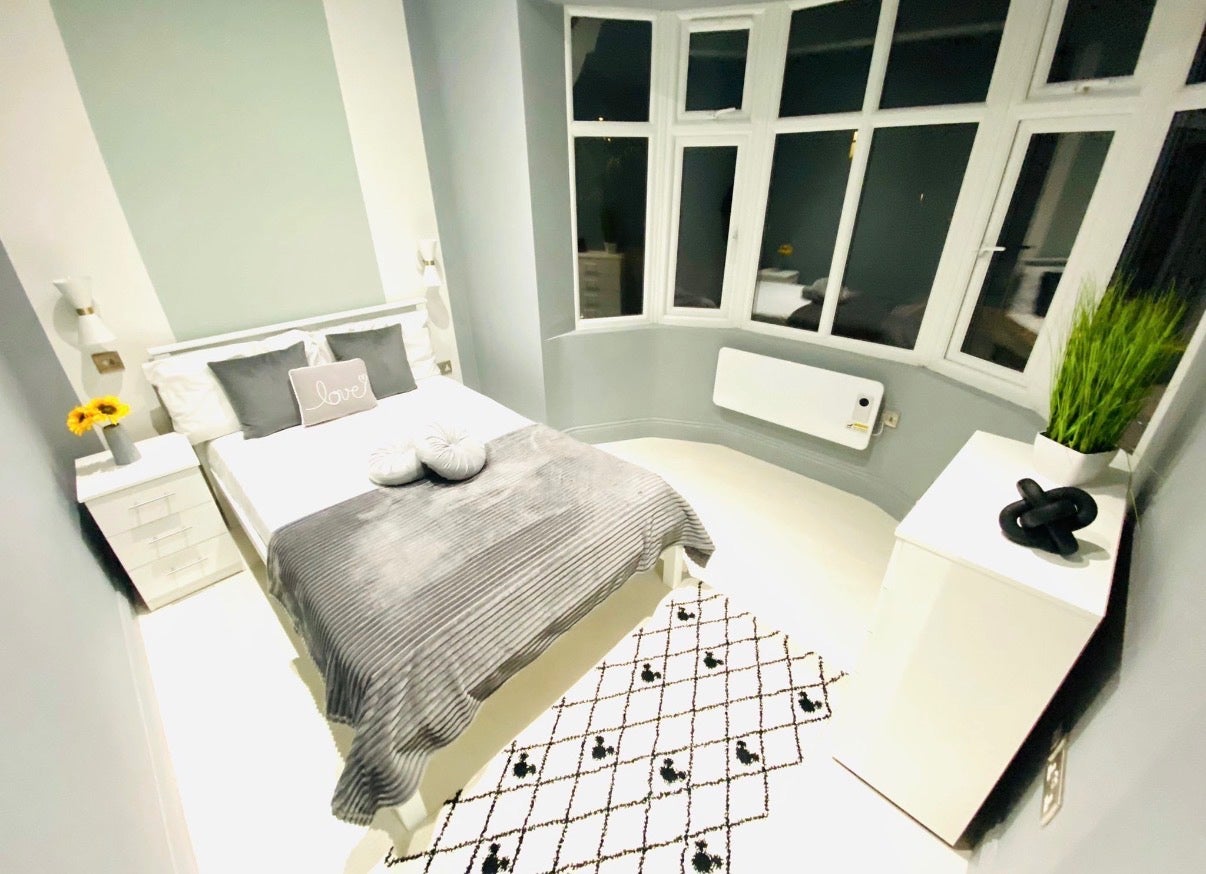 Room Callander Road in Greater London