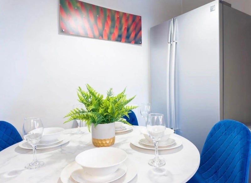 House Sapphire Road in Greater London