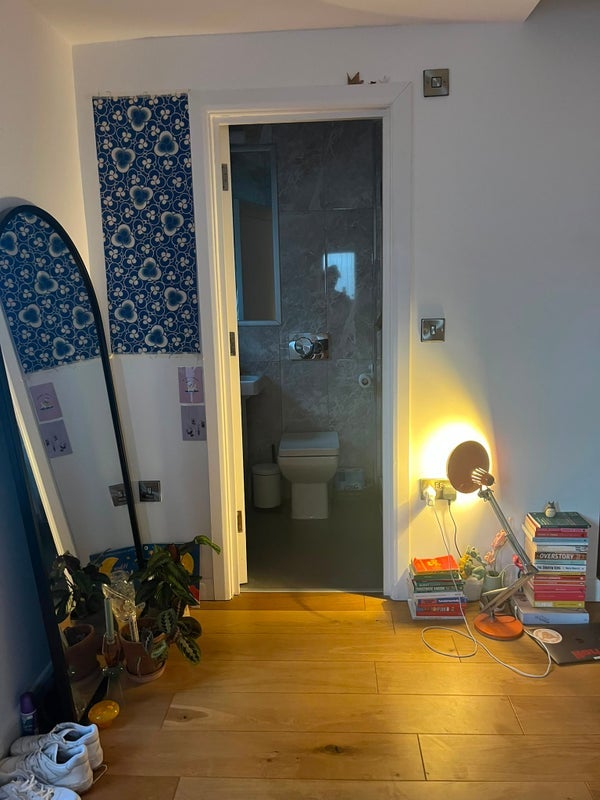 Room Dispensary Lane in Greater London