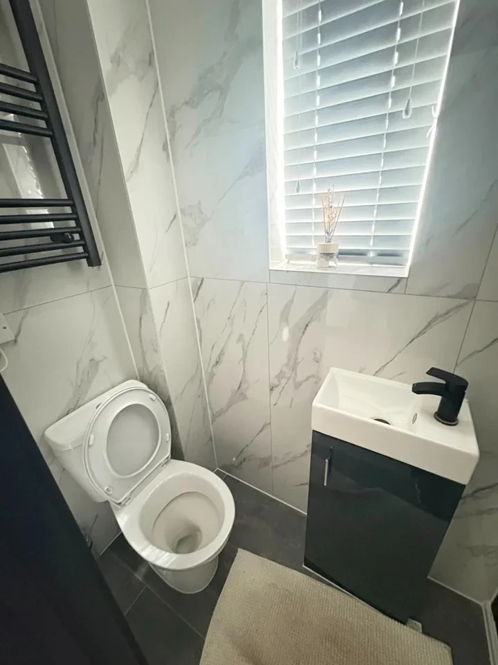 Flat Cotterill Road in Greater London