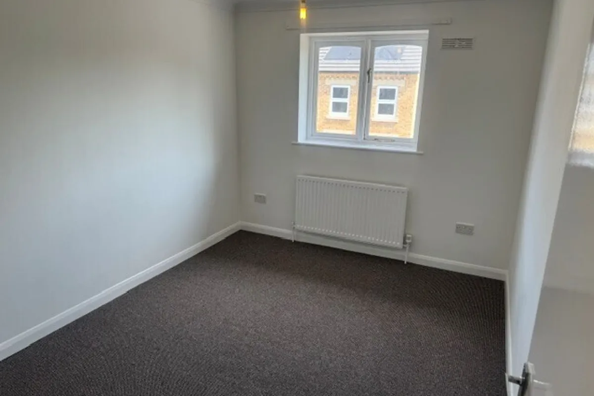Flat Gordon Court in Fenland District