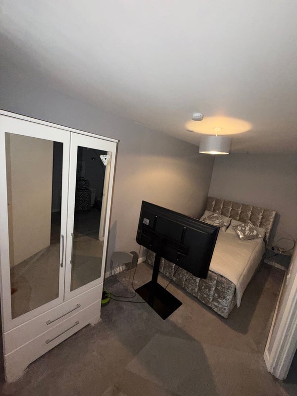 Room Southport Road in Greater London