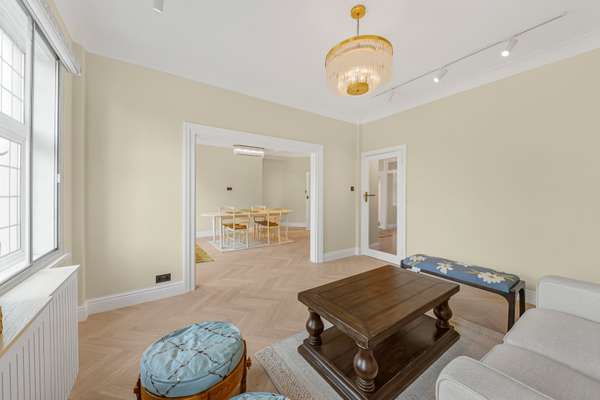 Flat Wellington Road in City of Westminster