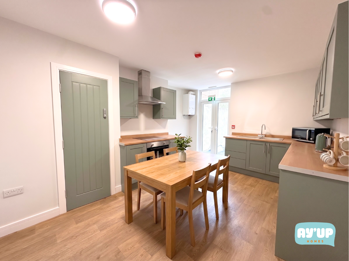 Room Broxholme Lane in Doncaster