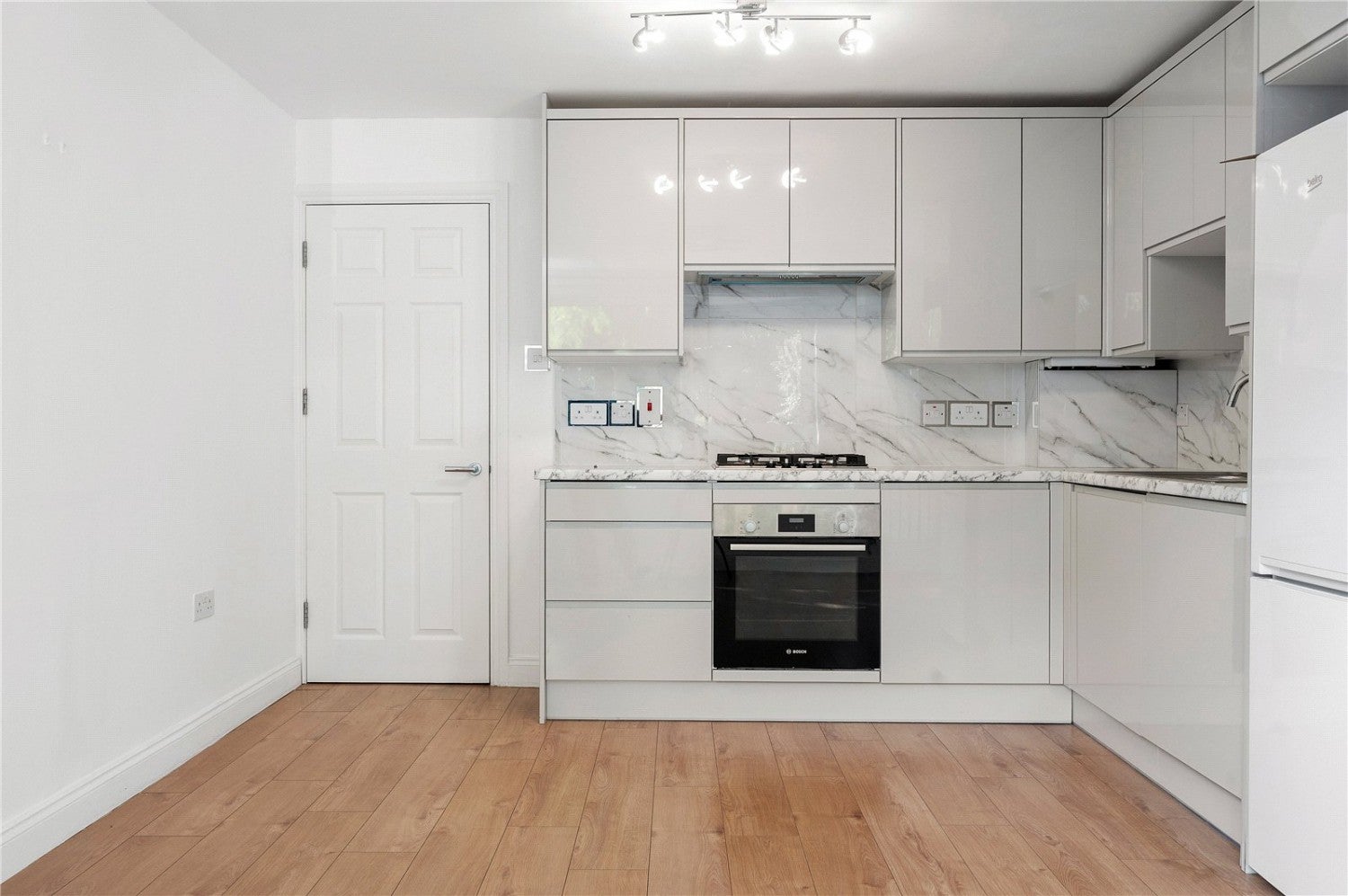 Flat Hillmarton Road in Greater London