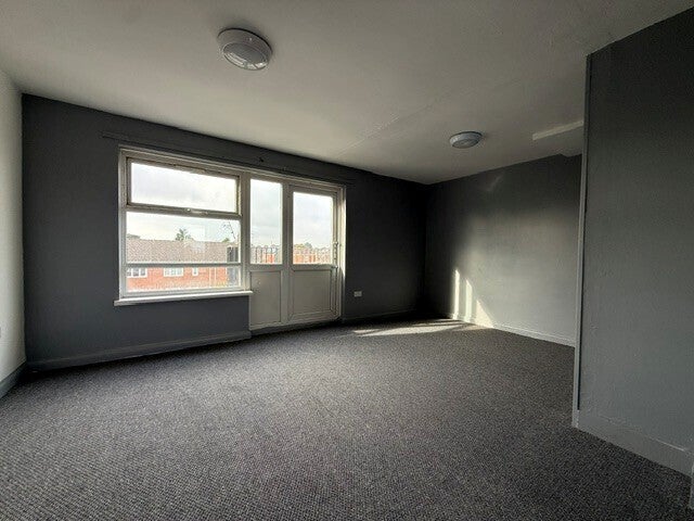 Flat Wilkins Drive in Derby