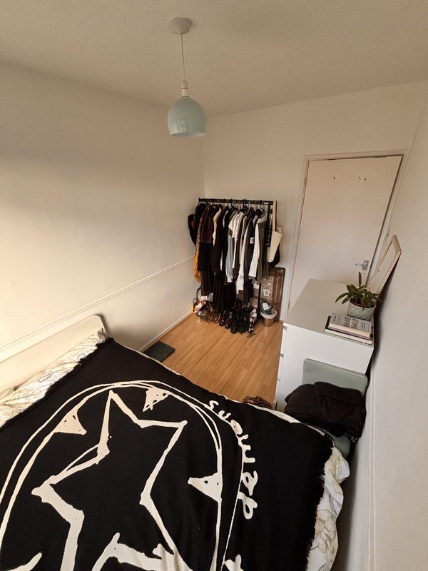 Room Mulvaney Way in Greater London